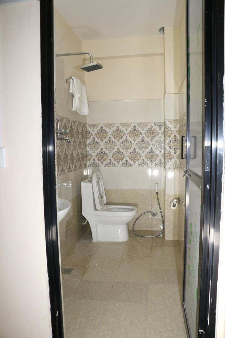 Rambler Hostel Pvt Ltd Катманду Екстериор снимка